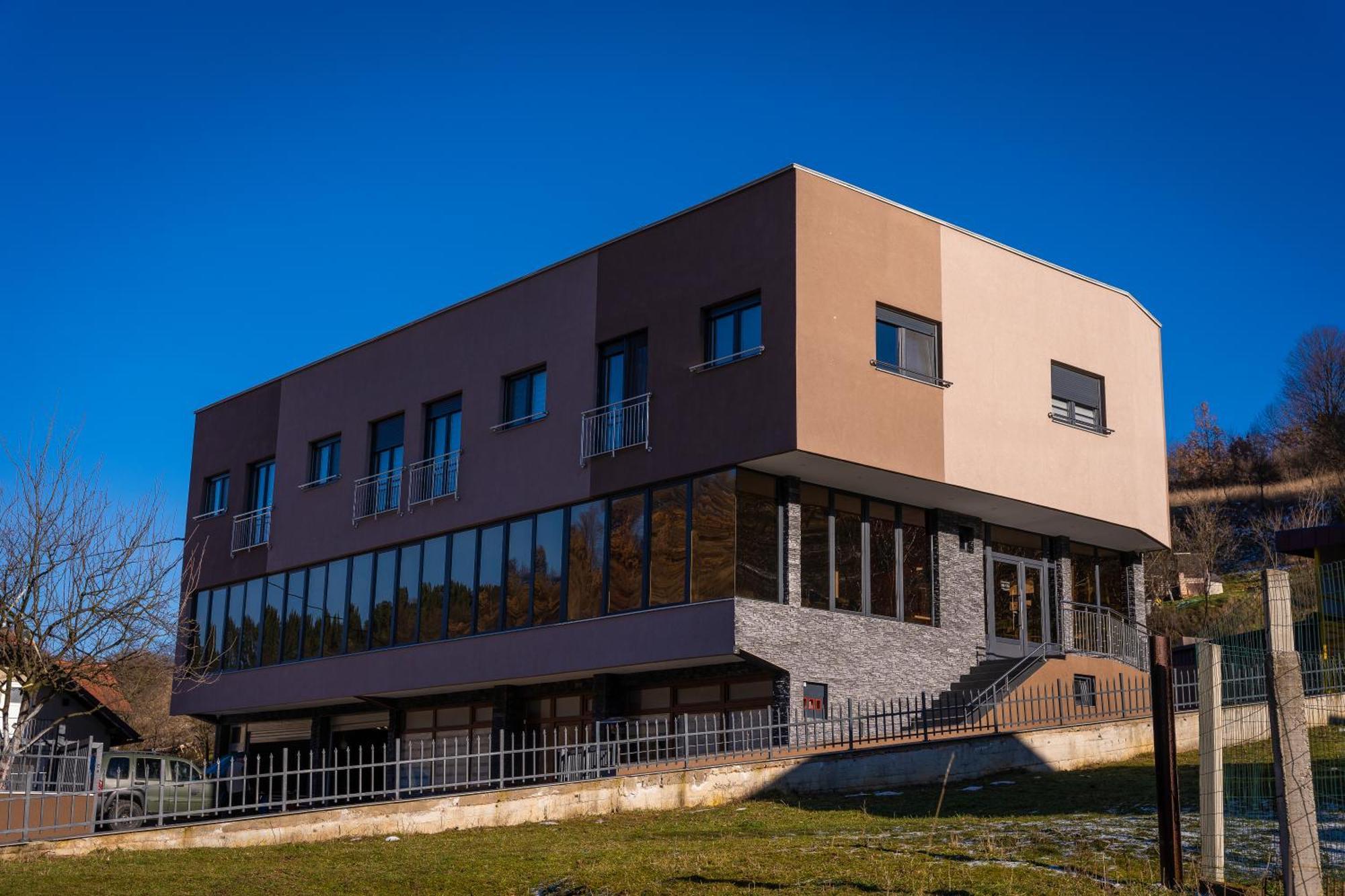 Ema, Asja, Eda Apartments Zenica Exterior photo
